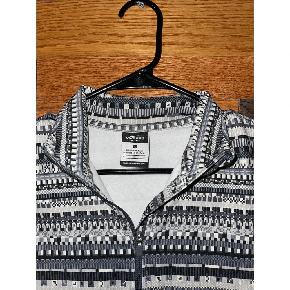 Nike Womens Large 1/4 Zip Pullover Gray Geometric Dri-FIT Excellent 685681-065
